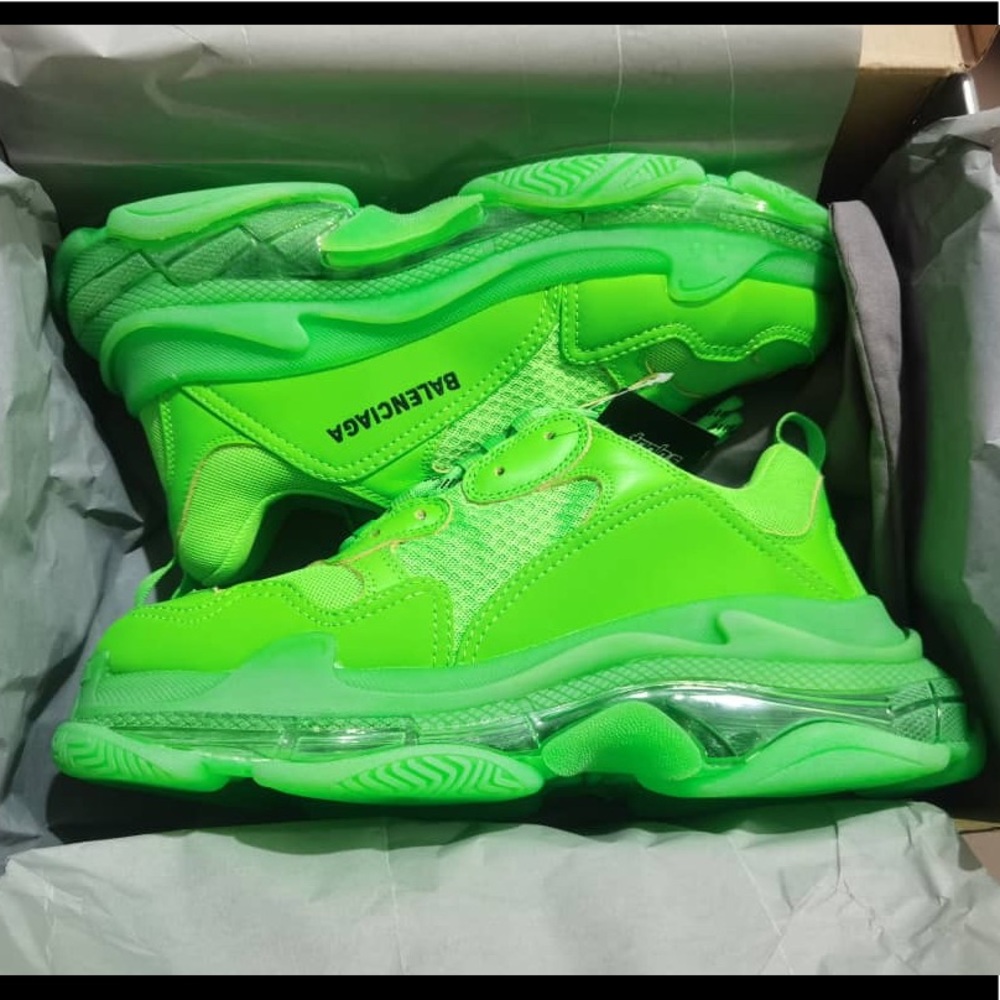 Balenciaga triple s